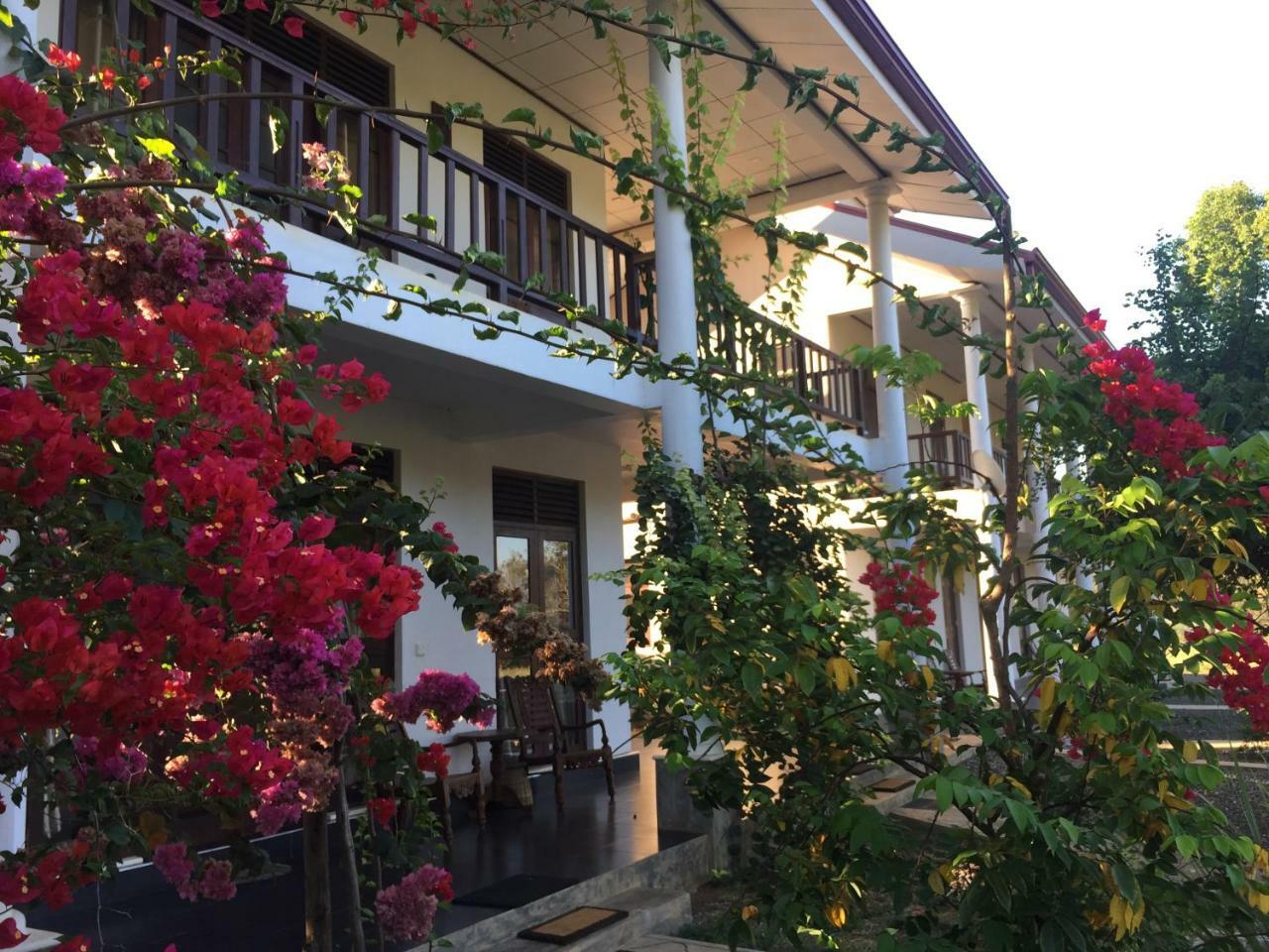 Goddess Garden Sigiriya Hotel Exterior foto